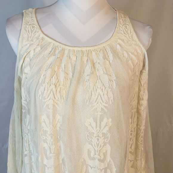 XCVI Floral Lace Cold Shoulder Top - Picture 3 of 10